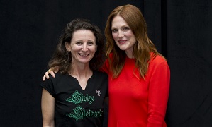 Barbara Gasser und Julianne Moore, © HFPA - Alle Rechte vorbehalten